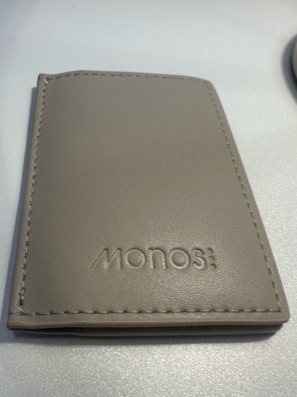 Monos Slim Wallet cardholder